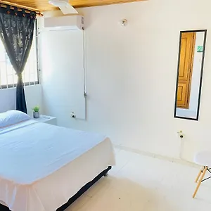  Apartahotel Cerca Al Aeropuerto 2